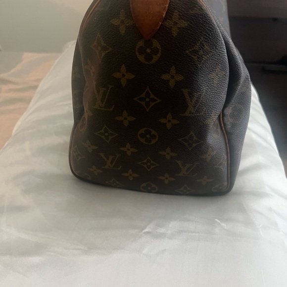 Louis Vuitton Speedy 30 Bag - Picture 2 of 13